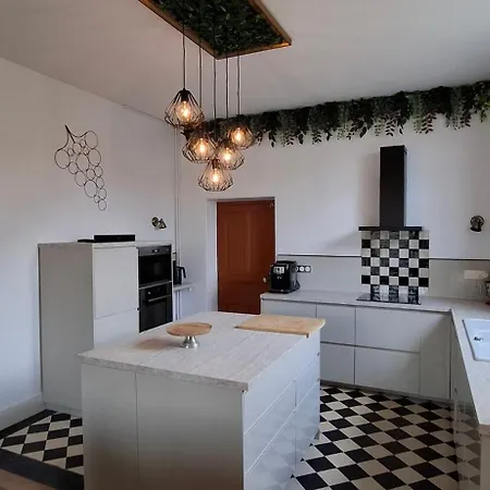 Le Grand Cru Nyaraló *